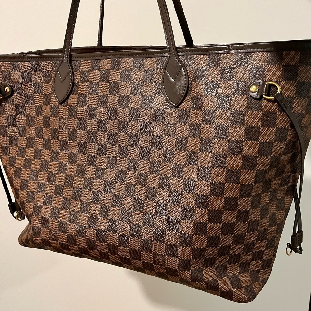 Louis Vuitton Neverfull - Picture 1 of 16